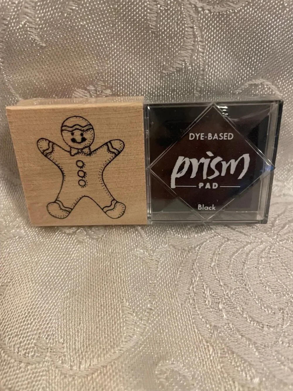 1996 Rubber Stampede Gingerbread Stamp with Wood Top and Black Prism Ink Pad Set